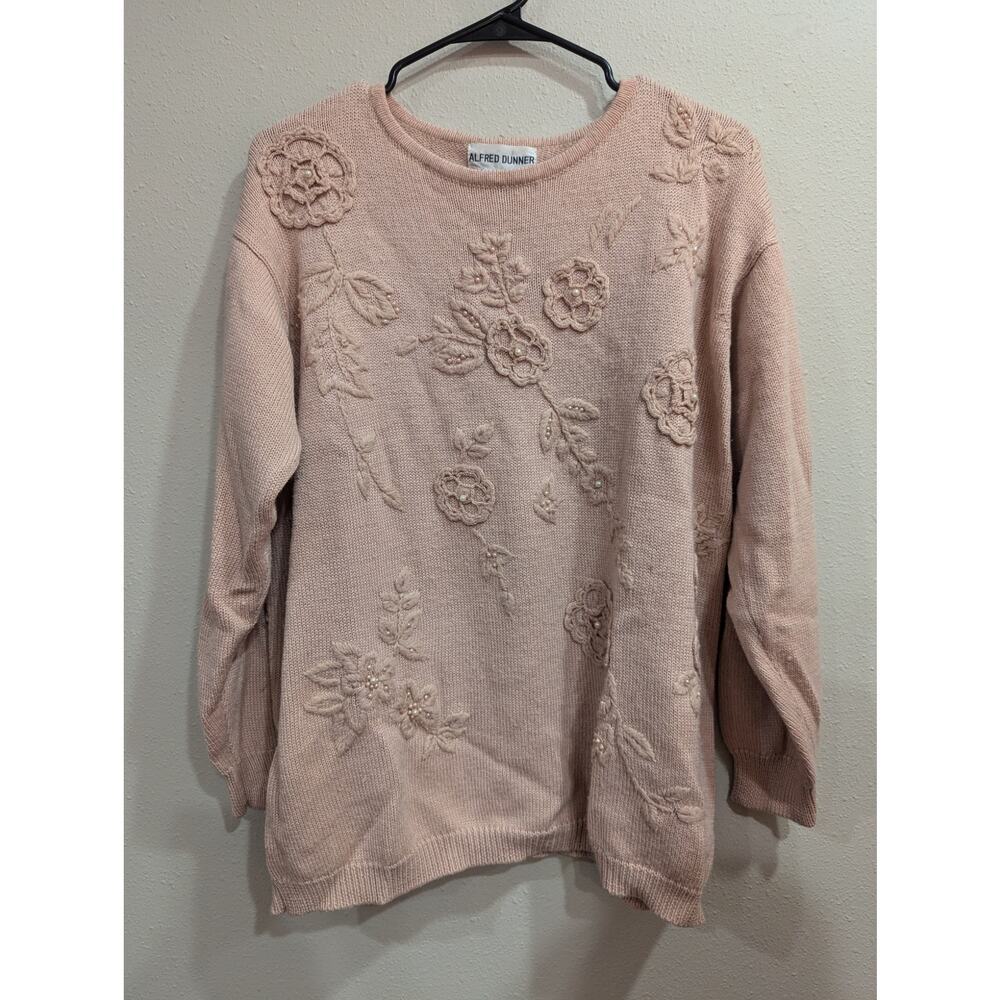 Vintage pretty peach floral knit w/pearl detailing by Alfred Dunner size.1X